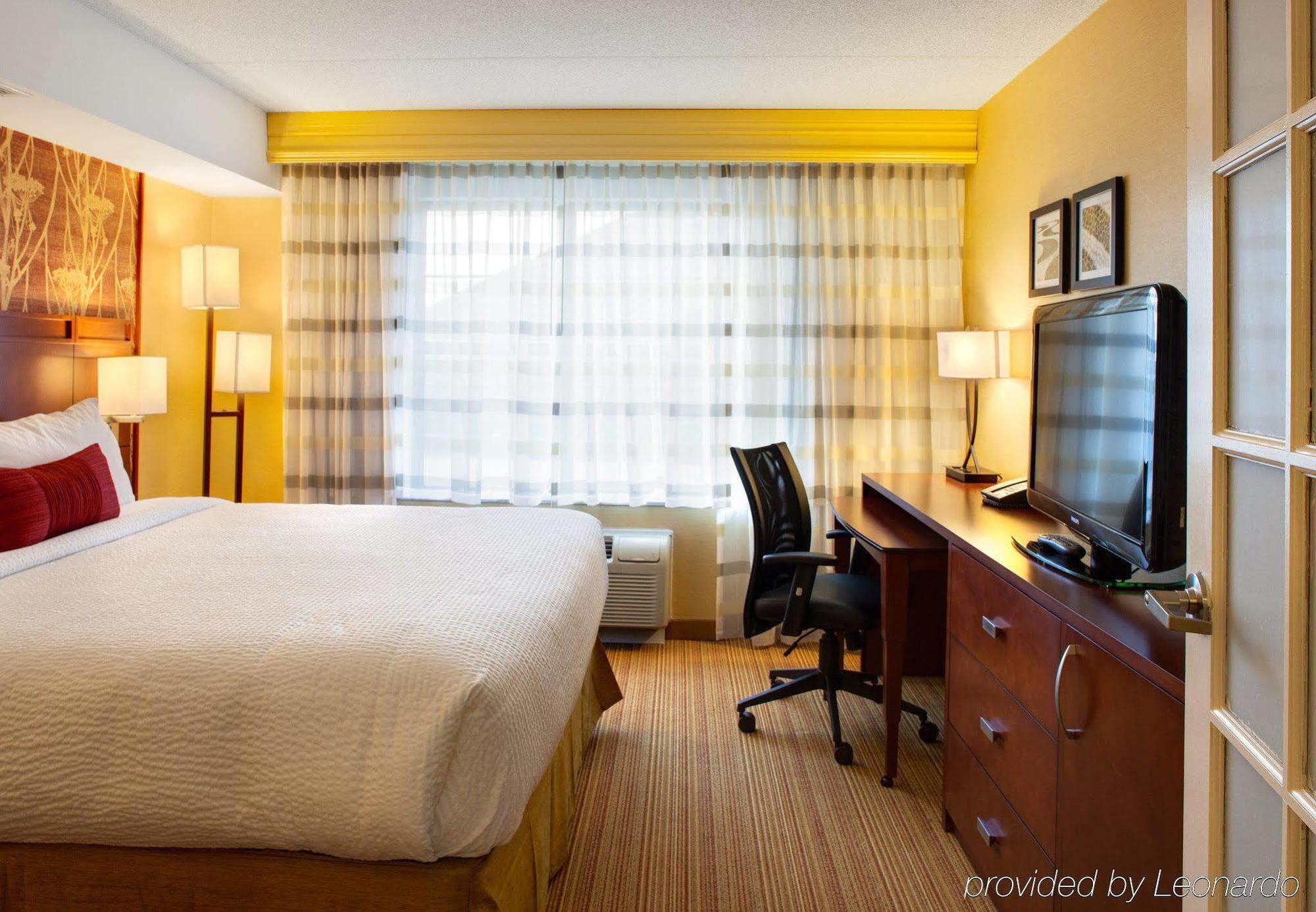 Courtyard By Marriott London Ξενοδοχείο Εξωτερικό φωτογραφία