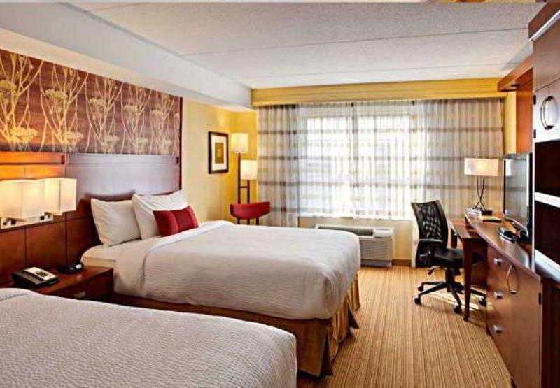 Courtyard By Marriott London Ξενοδοχείο Εξωτερικό φωτογραφία